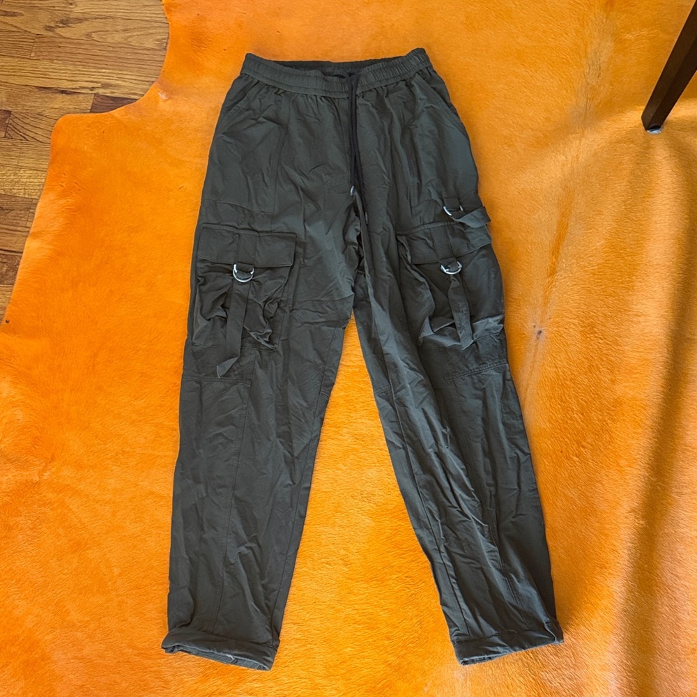 ALO Yoga Olive Green Cargo Joggers
